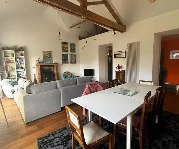 Holiday home Belle Et Grande Maison Avec Piscine A Cote De La